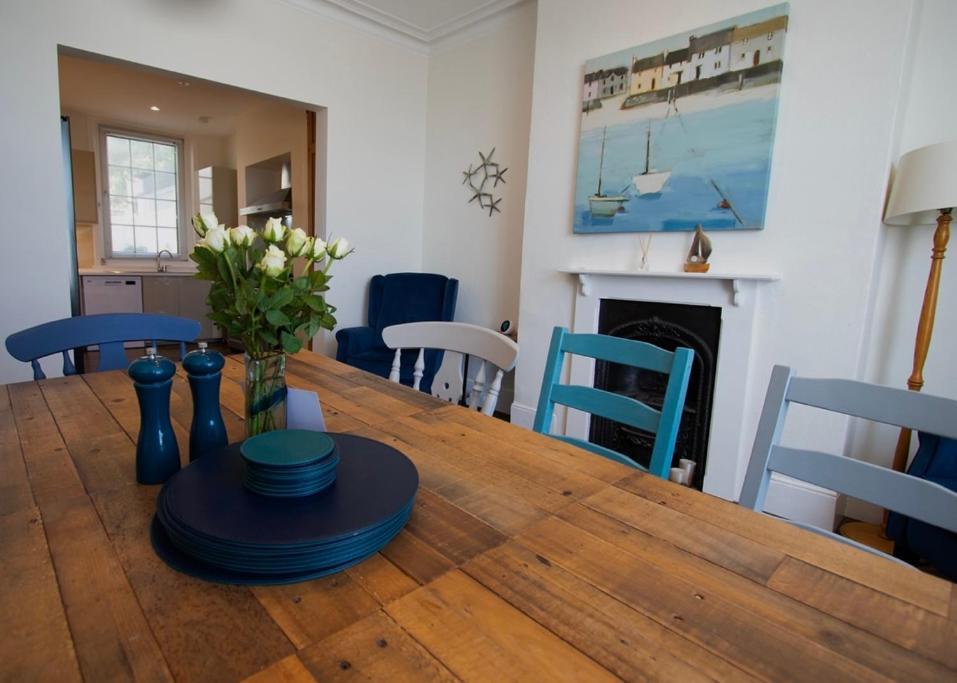 Beach View, 4 Bedroom House Opposite The Sea! Sleeps 10 Sandgate Exteriör bild