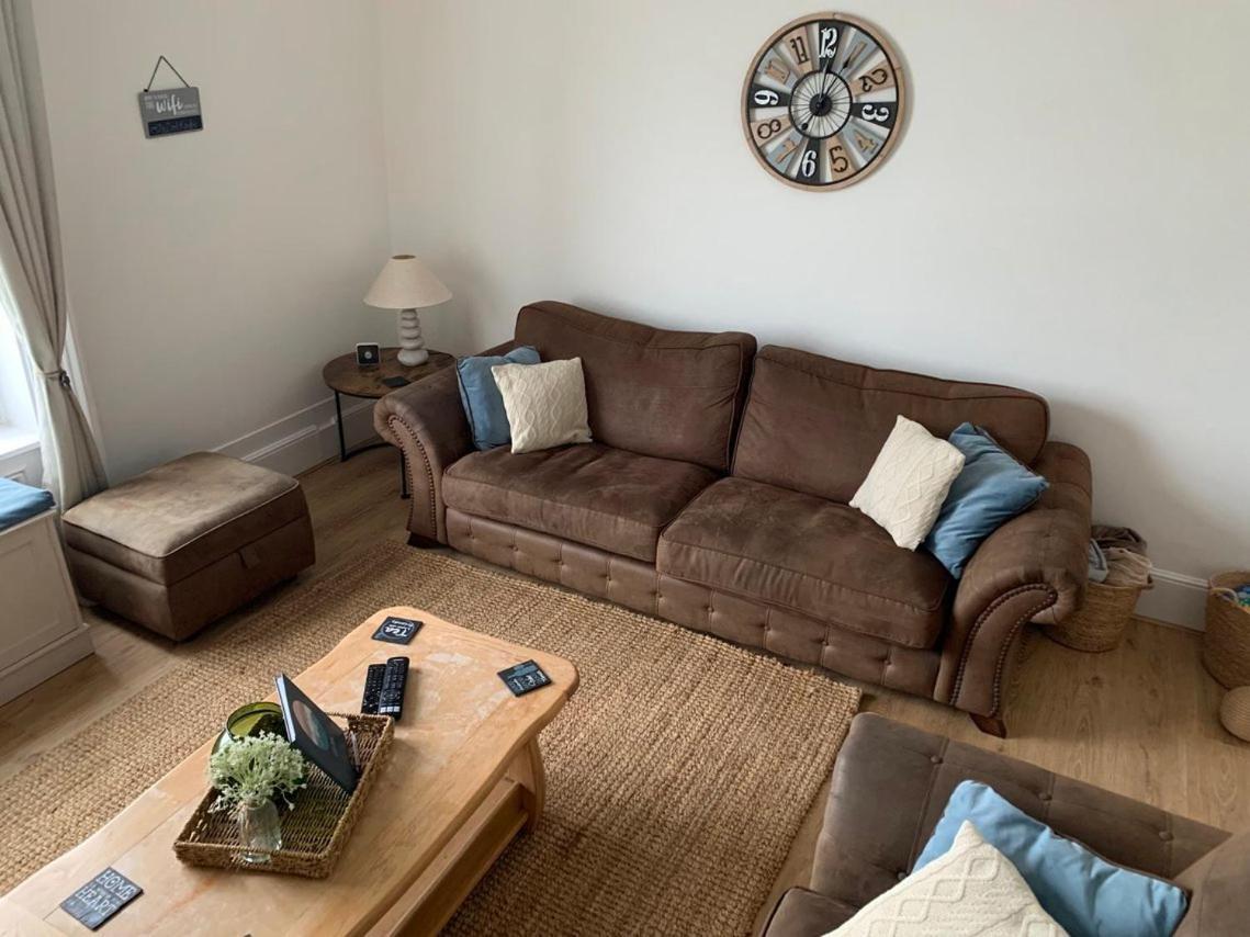 Beach View, 4 Bedroom House Opposite The Sea! Sleeps 10 Sandgate Exteriör bild
